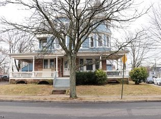 654 Freeman St, Orange, NJ 07050