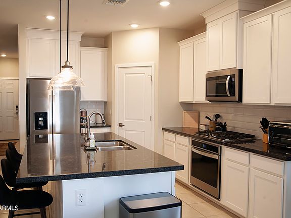 3rd image of 4041 E Losino Ave