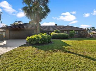 32119 Pike St, Tavares, FL 32778