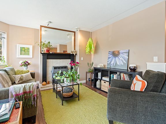 4th image of 46199 Margaret Ave #101