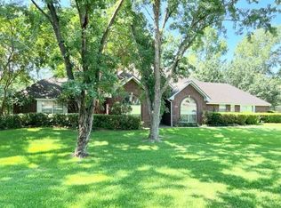 3914 Oak Creek Dr, Nacogdoches, TX 75965