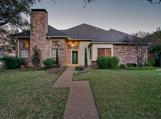 814 Spring Canyon Dr, Irving, TX 75063