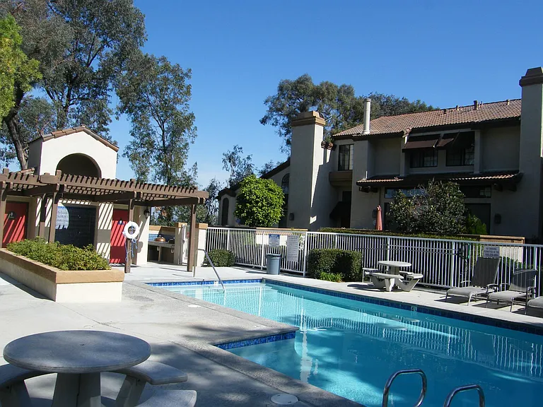 17 Rock Cliff Pl — Photo 28