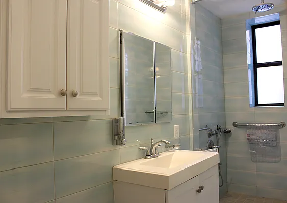 Rented by Compass | media 25