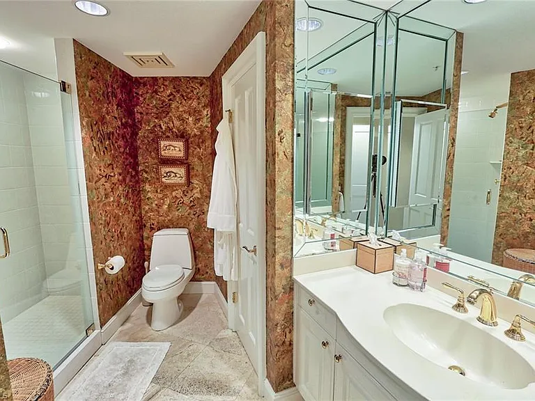 8665 Bay Colony Dr #901 — Photo 22