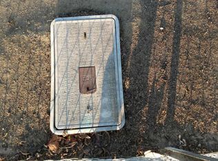 105 E Laurel Ave, Visalia, CA 93277