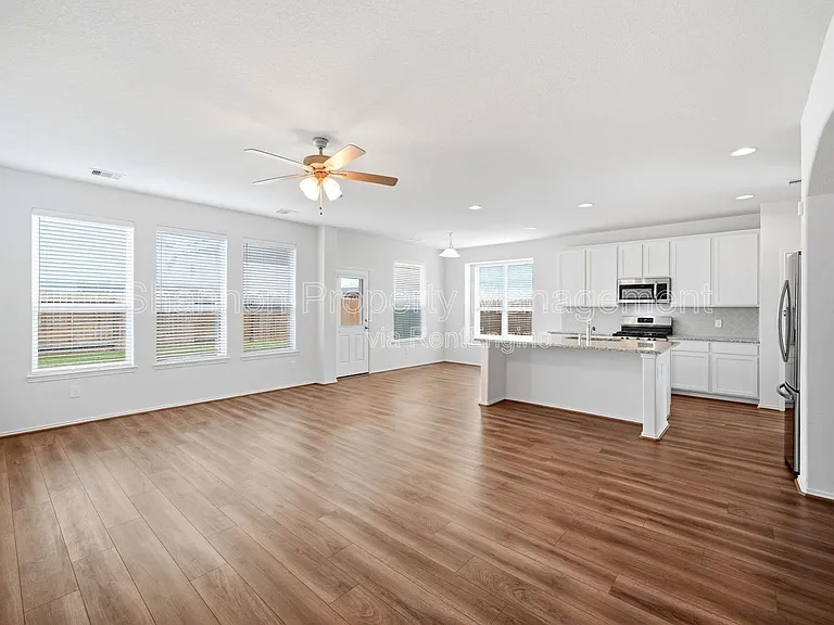 5309 Camerford Ct — Photo 10