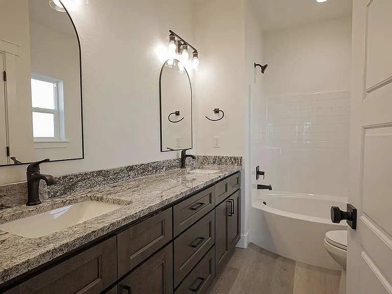 1025 Adamite Rd — Photo 12
