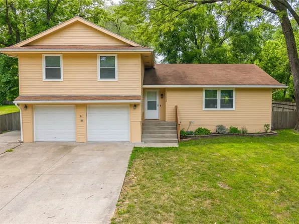 11018 N Kenwood Ave, Kansas City, MO 64155