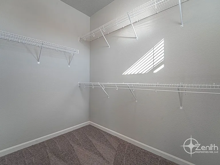 16334 NE 20th St — Photo 26