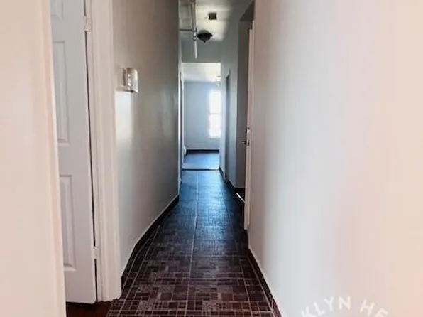 911 Lafayette Avenue image 11 of 16