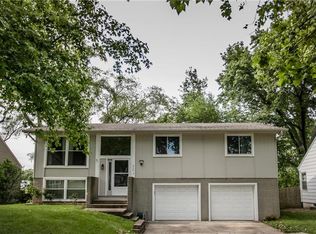 920 NE 42nd Ter, Kansas City, MO 64116