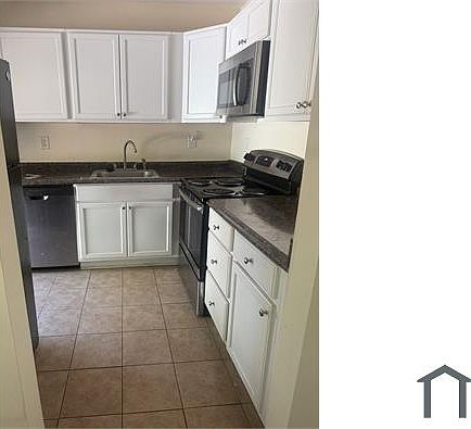 3rd image of 2451 Peachwood Cir NE APT 4