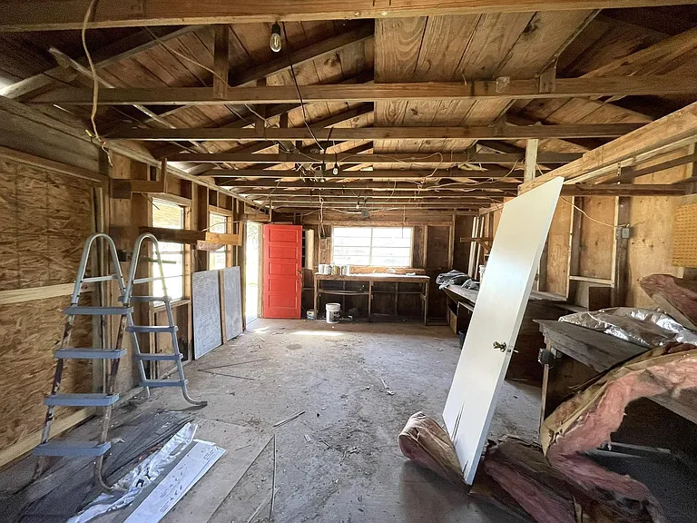 104 County Road 2401 — Photo 40
