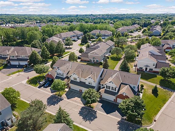 3rd image of 15765 Fostoria Dr #414