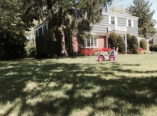 30 Homer Pl, Manhasset, NY 11030