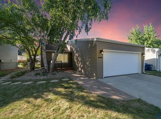 5404 W Chelsea Dr, Sioux Falls, SD 57106