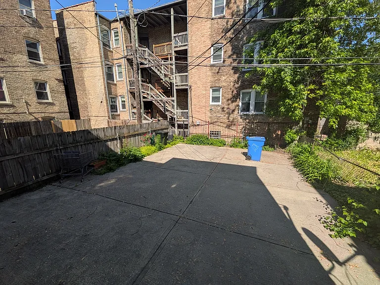 7227 N Damen Ave #1 — Photo 9