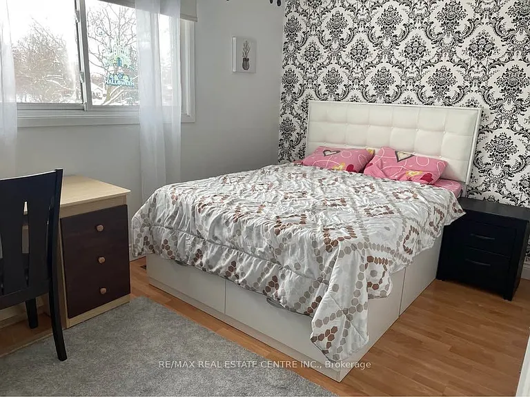 38 Pleasantview Ave — Photo 7
