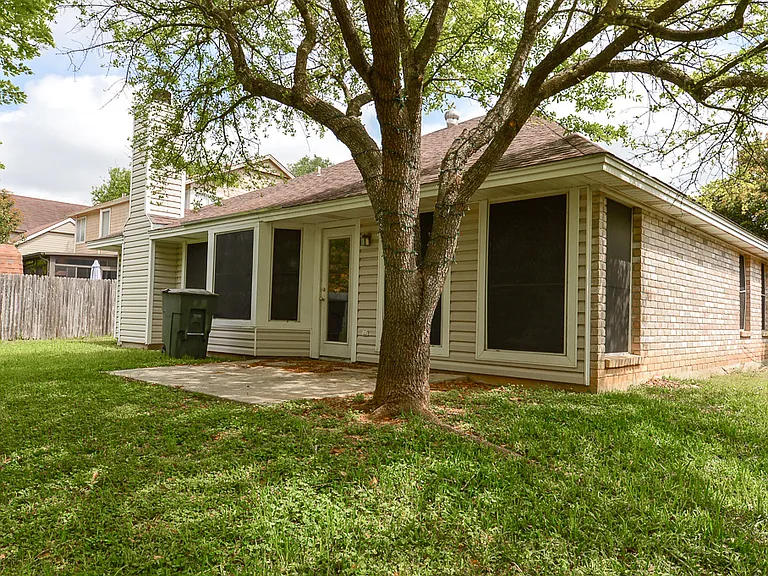 314 Scotch Rose Ln — Photo 27