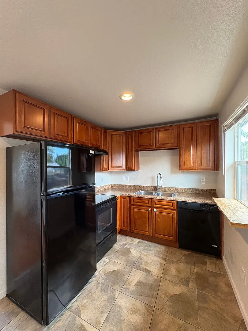 2 Weeks Free | 1 Bedroom Apartment For Rent 3240 W 55th Place, Unit 03 | Denver, Co 80221 — Photo 2
