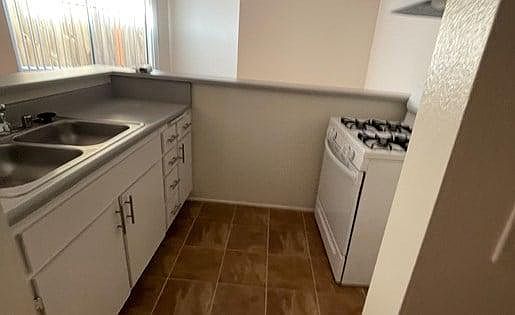 3rd image of 2724 Abbot Kinney Blvd #559936e45