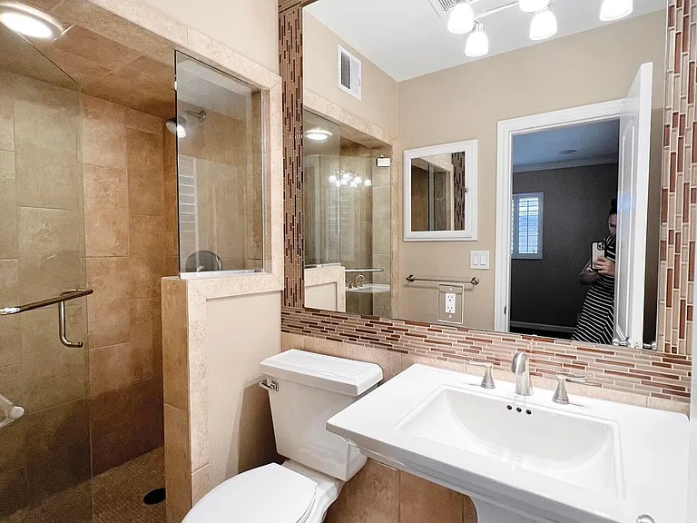 3940 E Glenrosa Ave — Photo 6