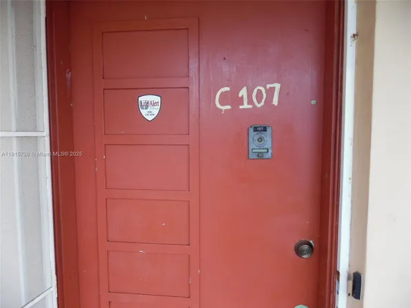 1501 NE 191st St APT C107, Miami, FL 33179