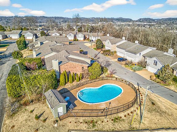 3rd image of 112 Morton Mill Cir