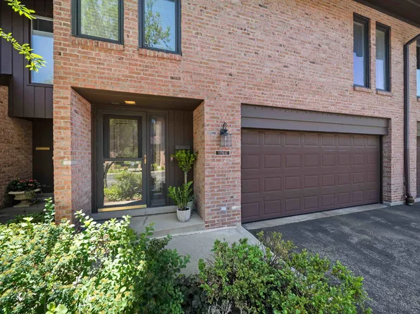 1715 Wildberry Dr Unit E, Glenview, IL 60025