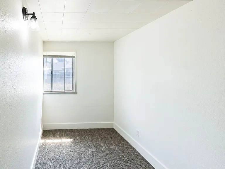 D1420AV — Photo 8