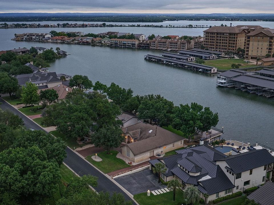1st image of 909 Red Sails dr