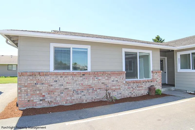 2 bed, 1.0 bath, 850 sqft, $1,750 — Photo 1