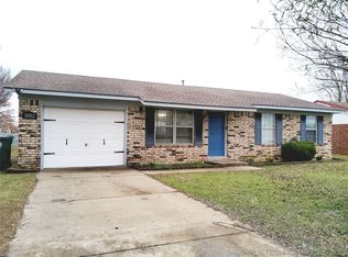 1002 Jeffrey Dr, Muskogee, OK 74403