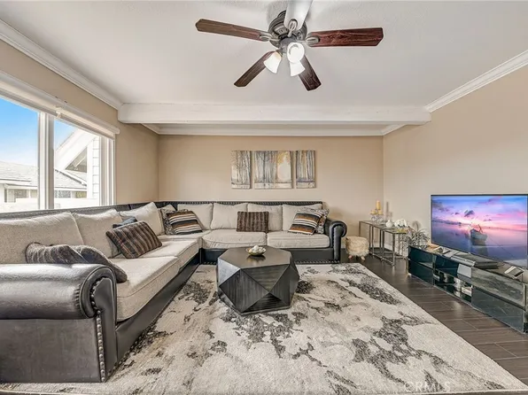 57 Golden Glen St #4, Irvine, CA 92604