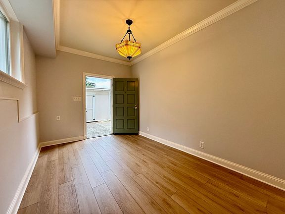 3rd image of 676 Canyon Dr #A