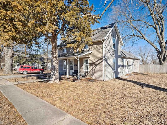 3rd image of 307 S Cottonwood St