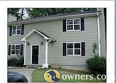 Great triplex 2-2br/1.5ba, 1-3br/1.5 ba in