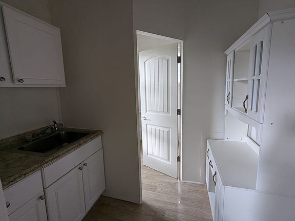 2nd image of 1224 N Washington St #2B
