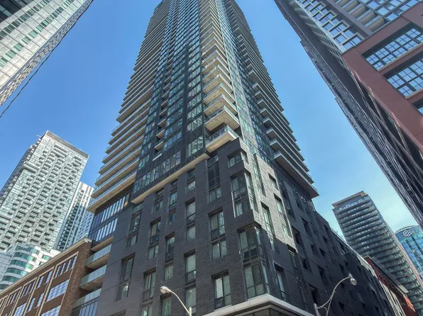 115 Blue Jays Way #1602, Toronto, ON M5V 0N4