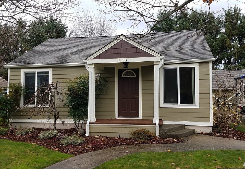 1st image of 220 Pinehurst Dr SE