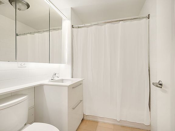 4th image of 51 E 131st St #1A