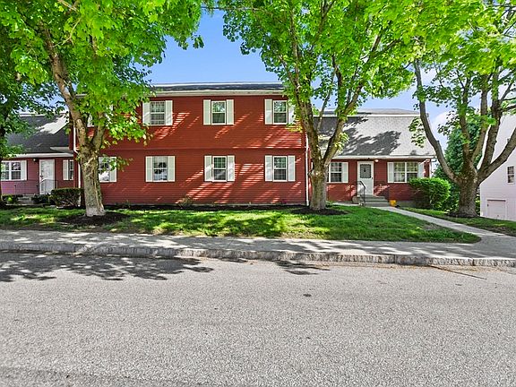 3rd image of 36 Pamela Ln #36