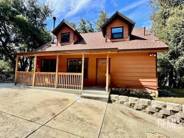2215 Woodland Dr, Pine Mountain Club, CA 93222
