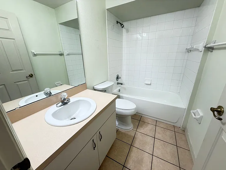 16195 SW 50th Terrace Rd — Photo 11