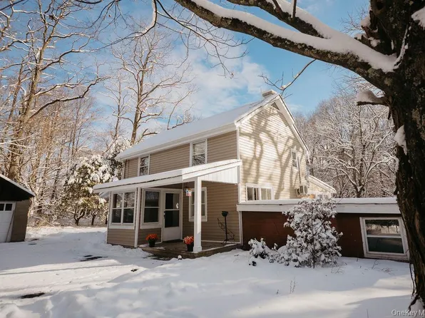 1271 State Route 208, Wallkill, NY 12589