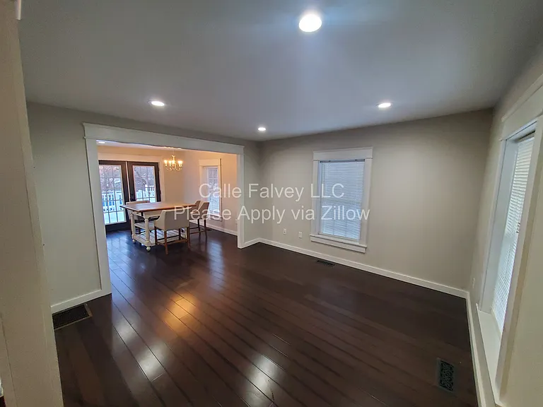 43 Vine St — Photo 11