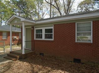 312 Old Shaw Rd, Fayetteville, NC 28303