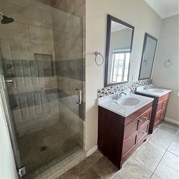 1046 S Citrus Ave — Photo 35