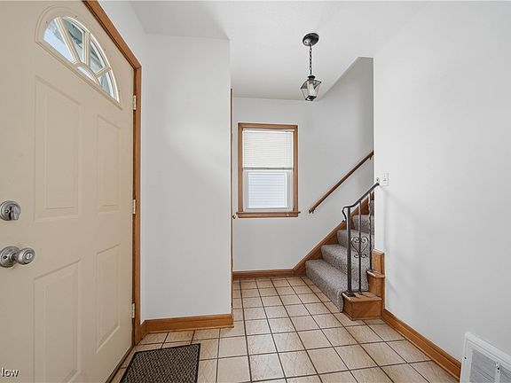 3rd image of 28759 Forest Rd